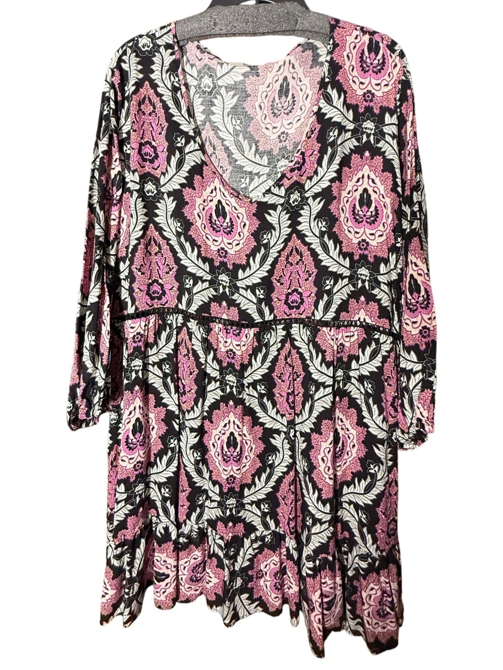 Avenue Pink & Black Top w/ Peplum 26/28